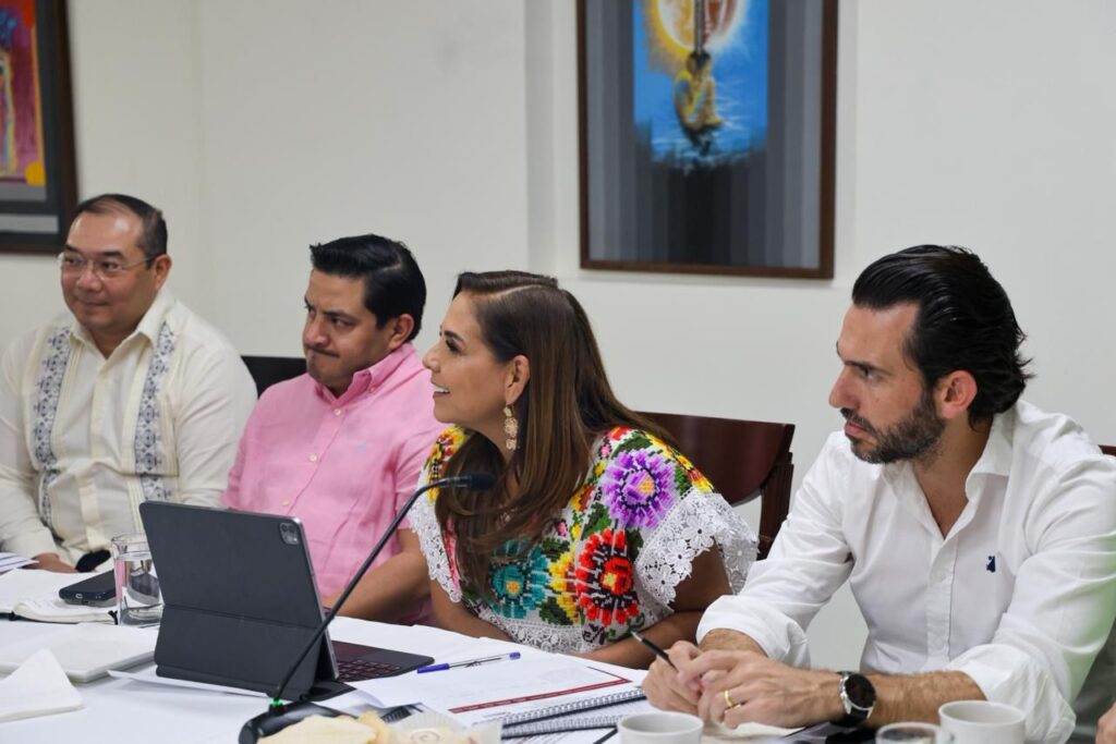 Mara Lezama presenta proyecto del primer Barrio Mágico del país en Chetumal a representantes de la capital