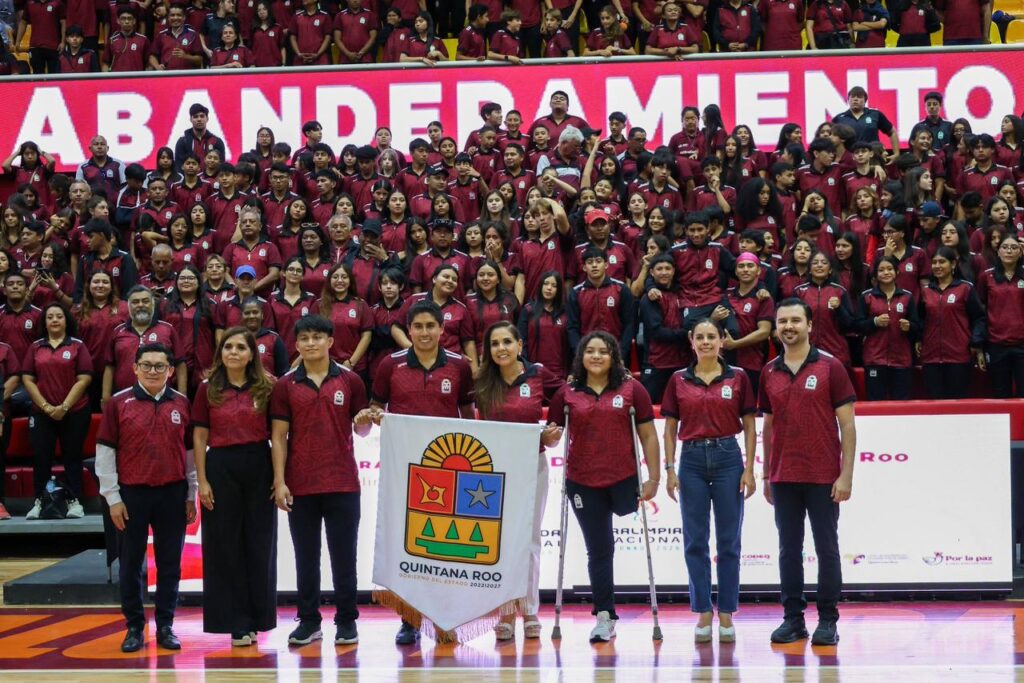 ABANDERAN ANA PATY PERALTA Y MARA LEZAMA A DELEGACIÓN QUINTANA ROO PARA LA CONADE 2026