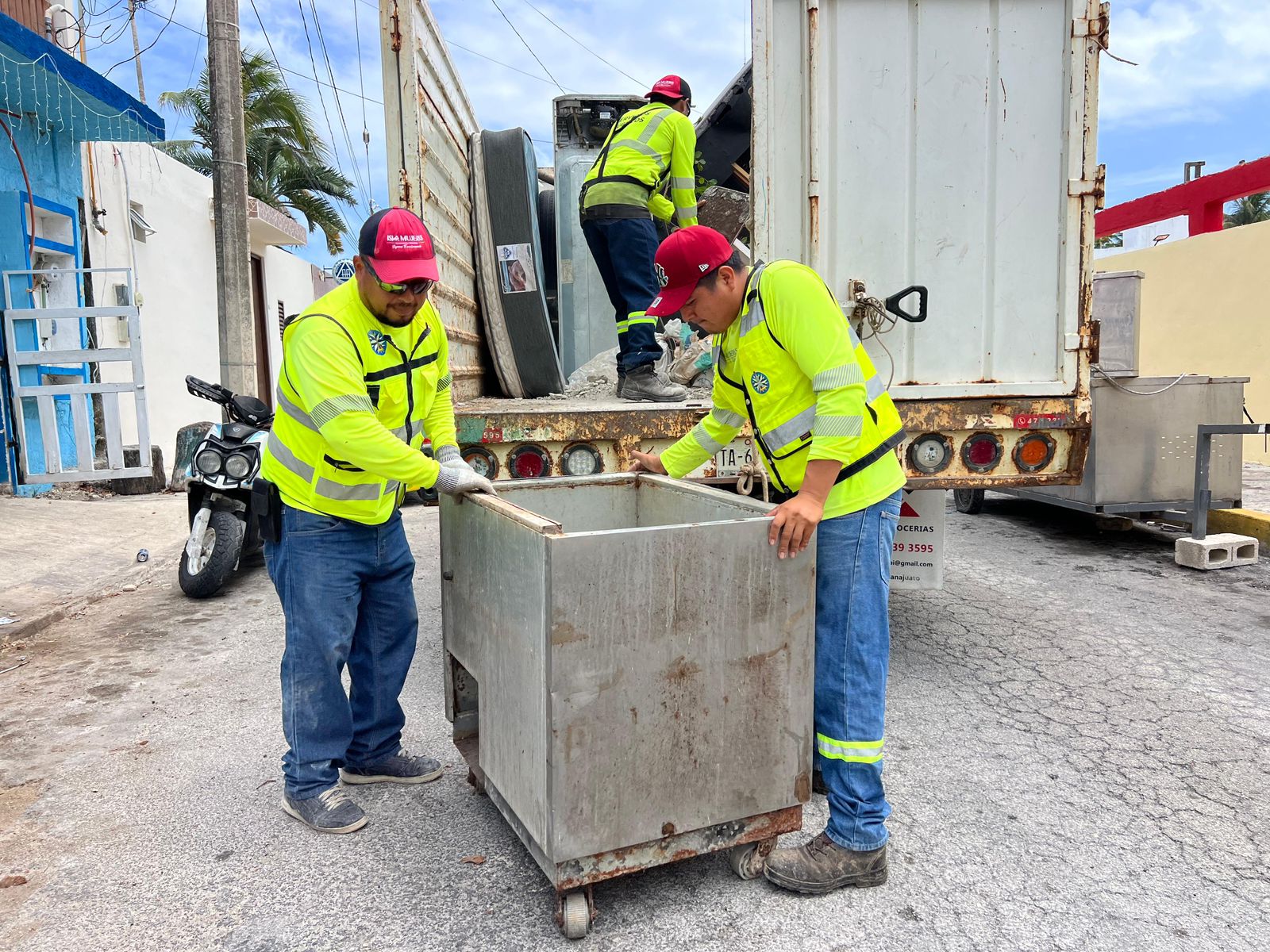 Gobierno de Isla Mujeres refuerza acciones permanentes para prevenir el dengue