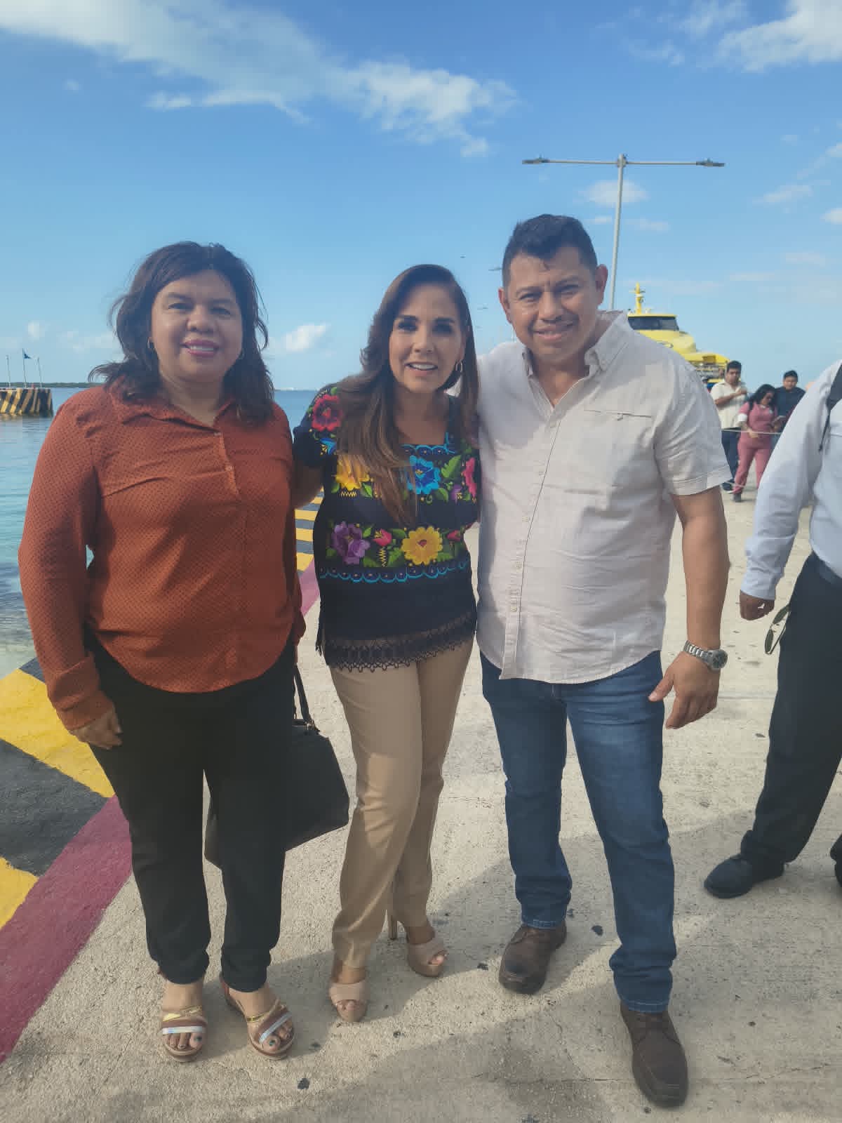 LA GOBERNADORA DE QUINTANA ROO, MARA LEZAMA, GARANTIZA CERTEZA JURIDICA, AL EJIDO LEONA VICARIO Y A SU COMISARIADO ROGELIO CONCHA NAAL