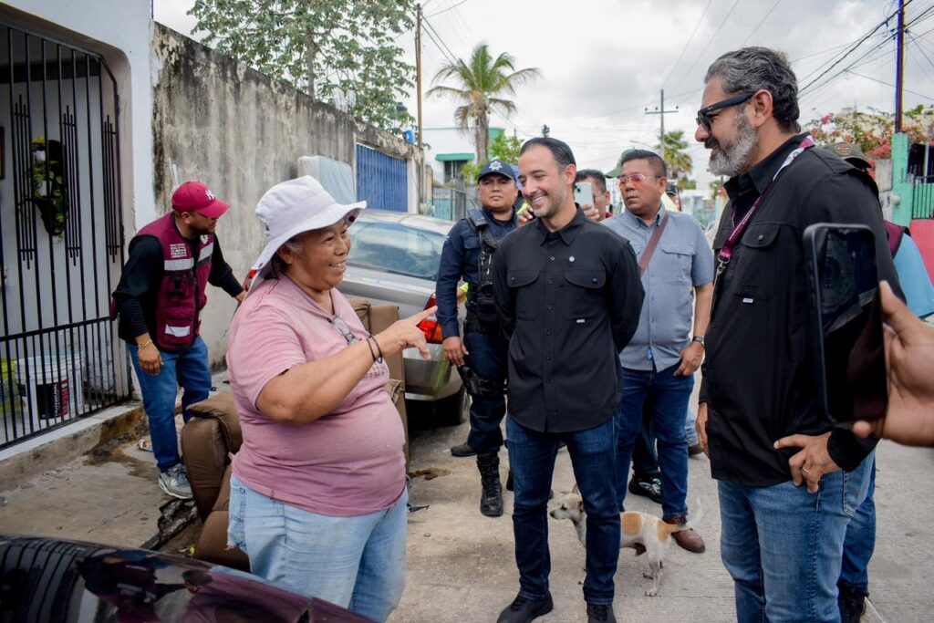 RECUPERAN ESPACIOS PÚBLICOS EN LA SM 95, RETIRAN VEHÍCULOS ABANDONADOS Y OBJETOS EN DESUSO