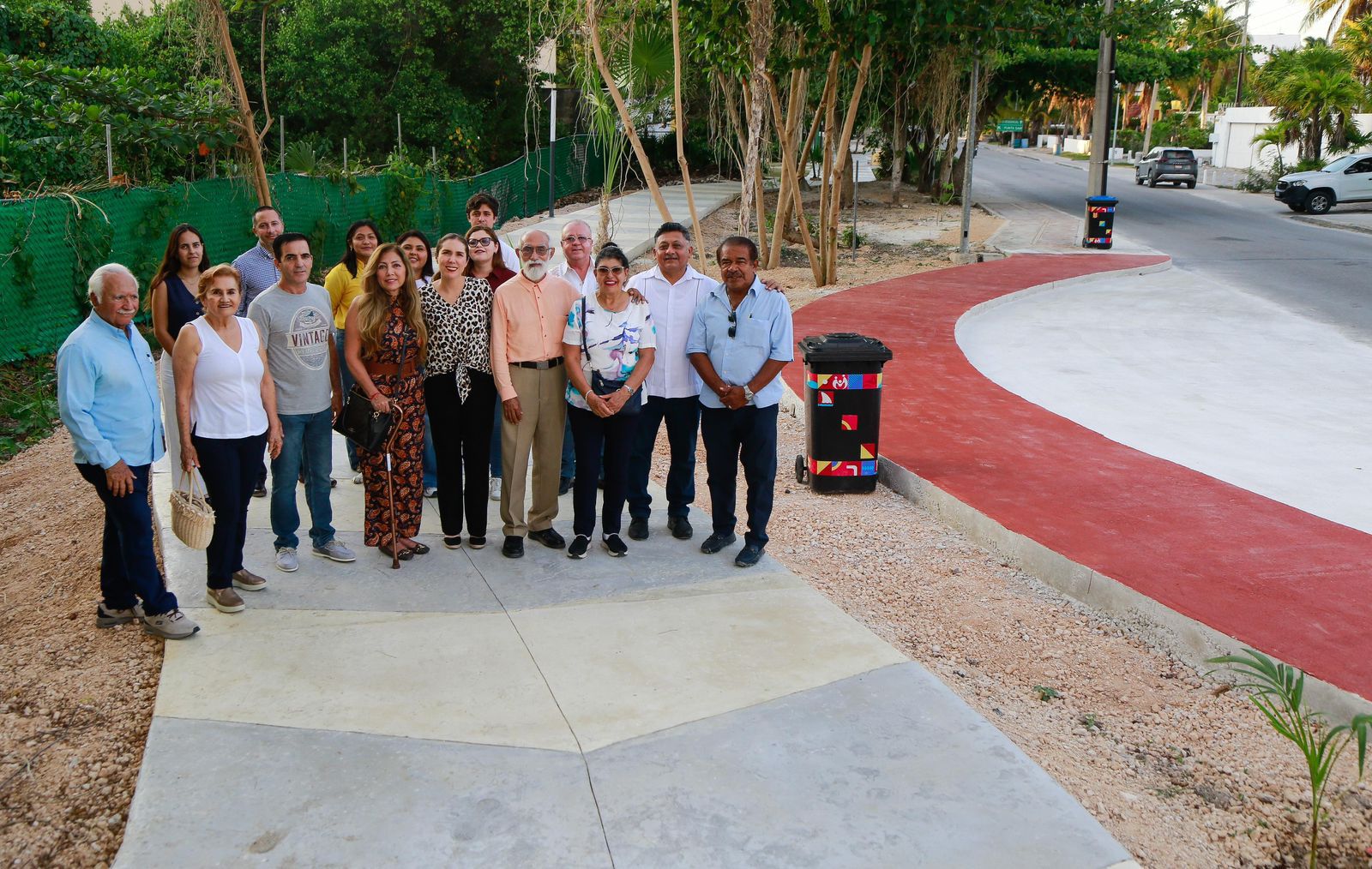 Atenea entrega nueva ciclovía y andador peatonal en Punta Sam