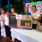 Atenea celebra a las madres de Isla Mujeres con música, show cómico y muchos regalos