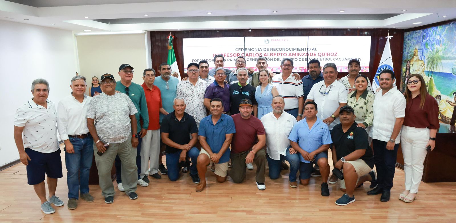 Gobierno de Isla Mujeres rinde homenaje al primer entrenador de los Caguameros