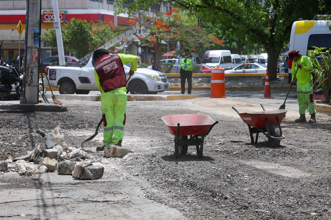 EMPRENDE AYUNTAMIENTO DE BJ MEJORAMIENTO VIAL EN CALLES DEL CENTRO DE LA CIUDAD
