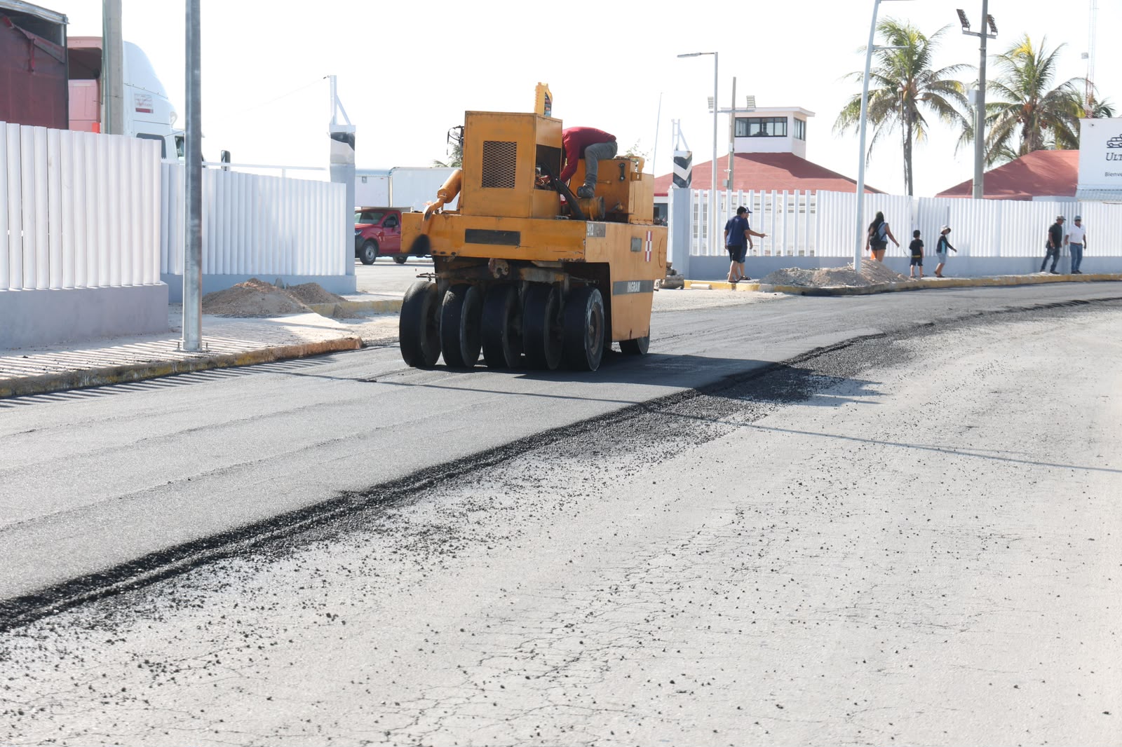 Gobierno de Isla Mujeres inicia la pavimentación de la Prolongación Rueda Medina