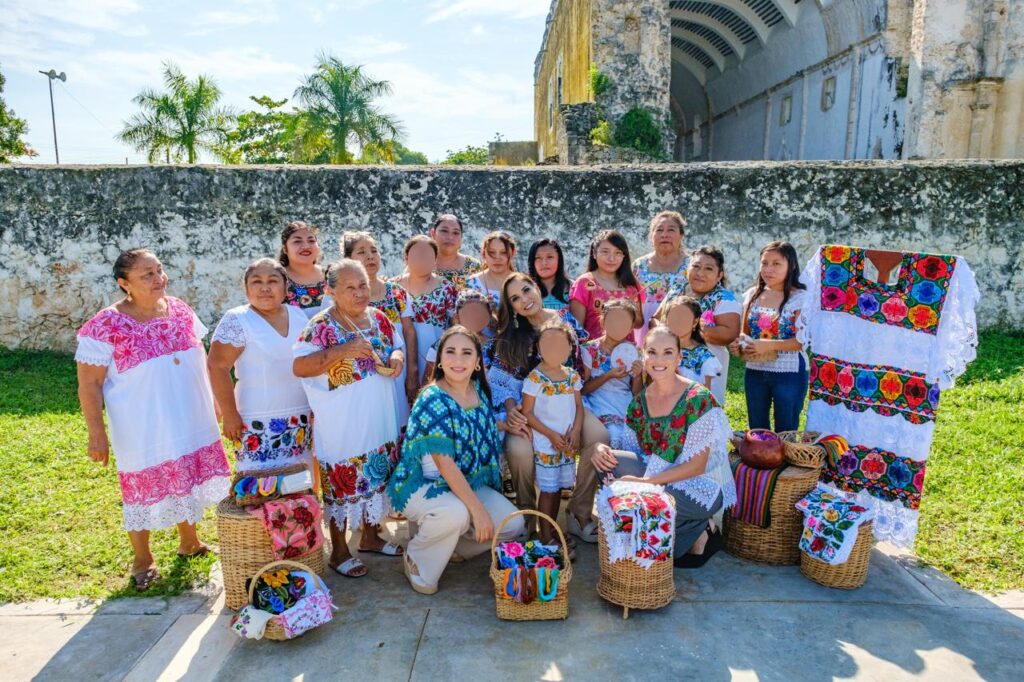 Conmemora Mara Lezama el Día Mundial del Bordado y reconoce a más de 4 mil 790 artesanas y artesanos mayas
