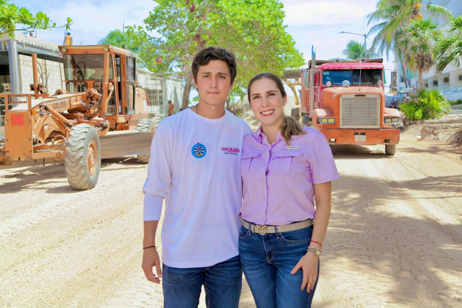 Atenea Gómez Ricalde constata avances de la nueva Casa de la Cultura de Isla Mujeres