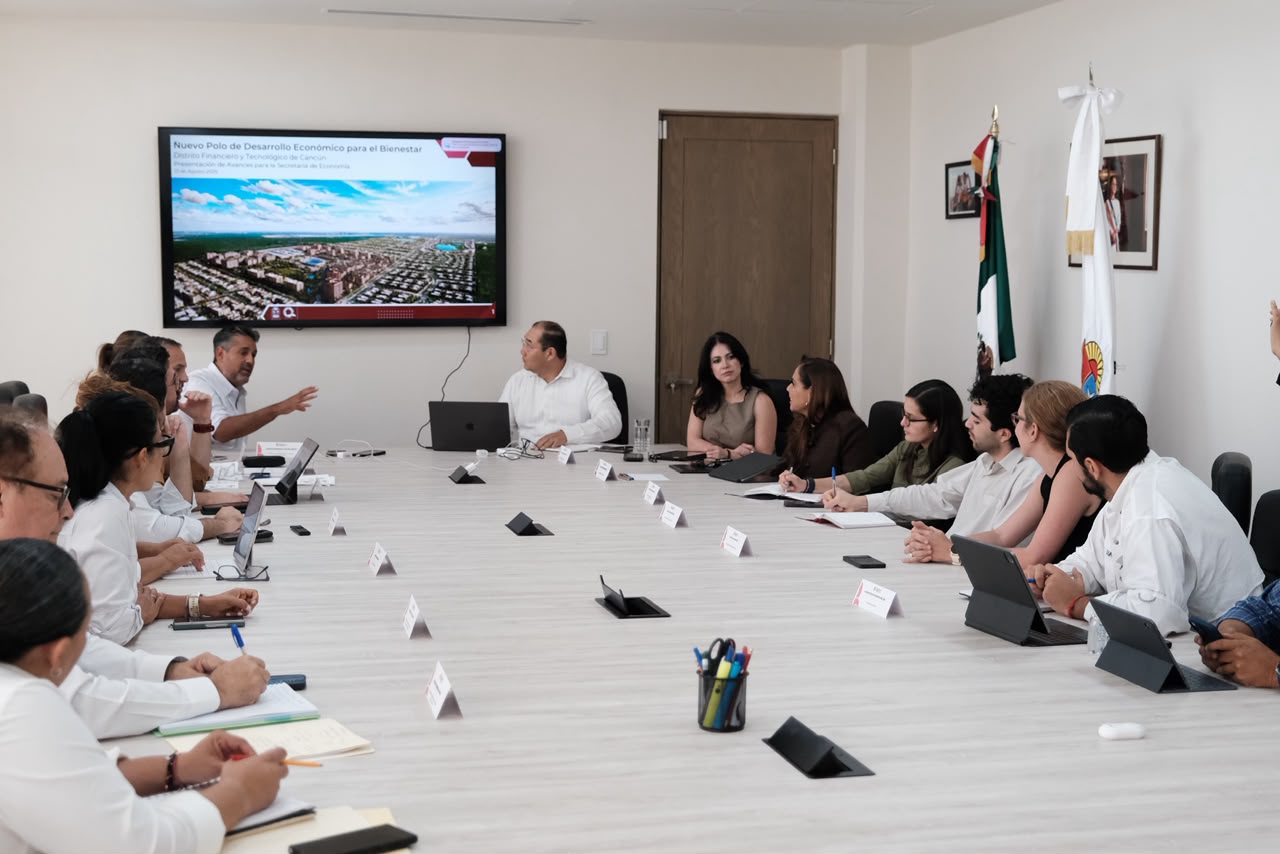 ¡Grandes noticias para Quintana Roo! Con el acompañamiento del Gobierno de México, avanzamos para hacer realidad la aduana en el Aeropuerto de Chetumal, una gestión que nuestra capital ha esperado durante muchos años.