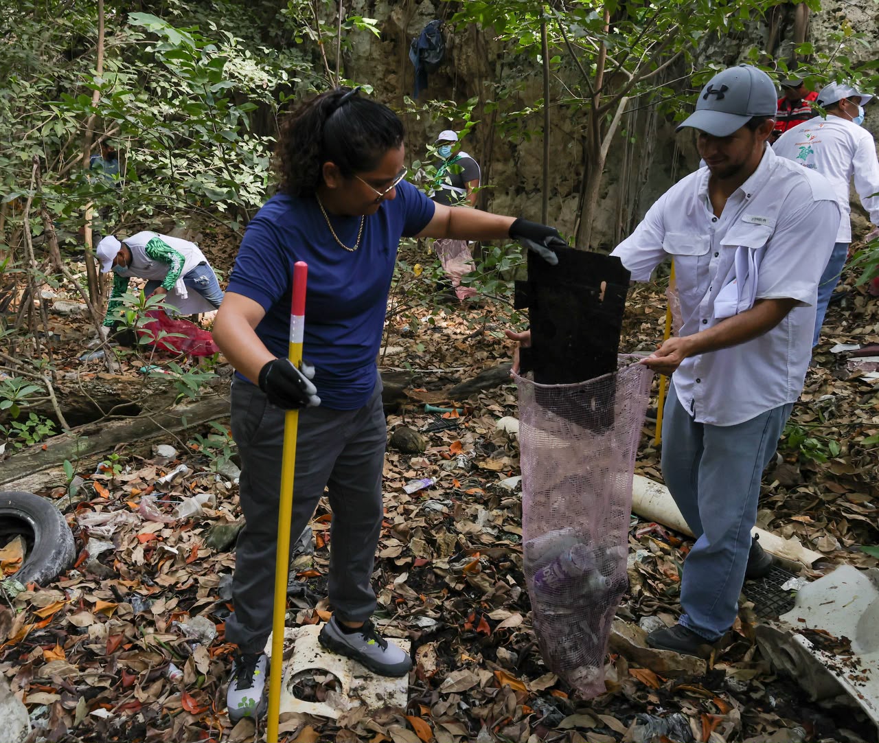 ATIENDE AYUNTAMIENTO DE BJ CENOTES URBANOS CON LIMPIEZA PERMANENTE
