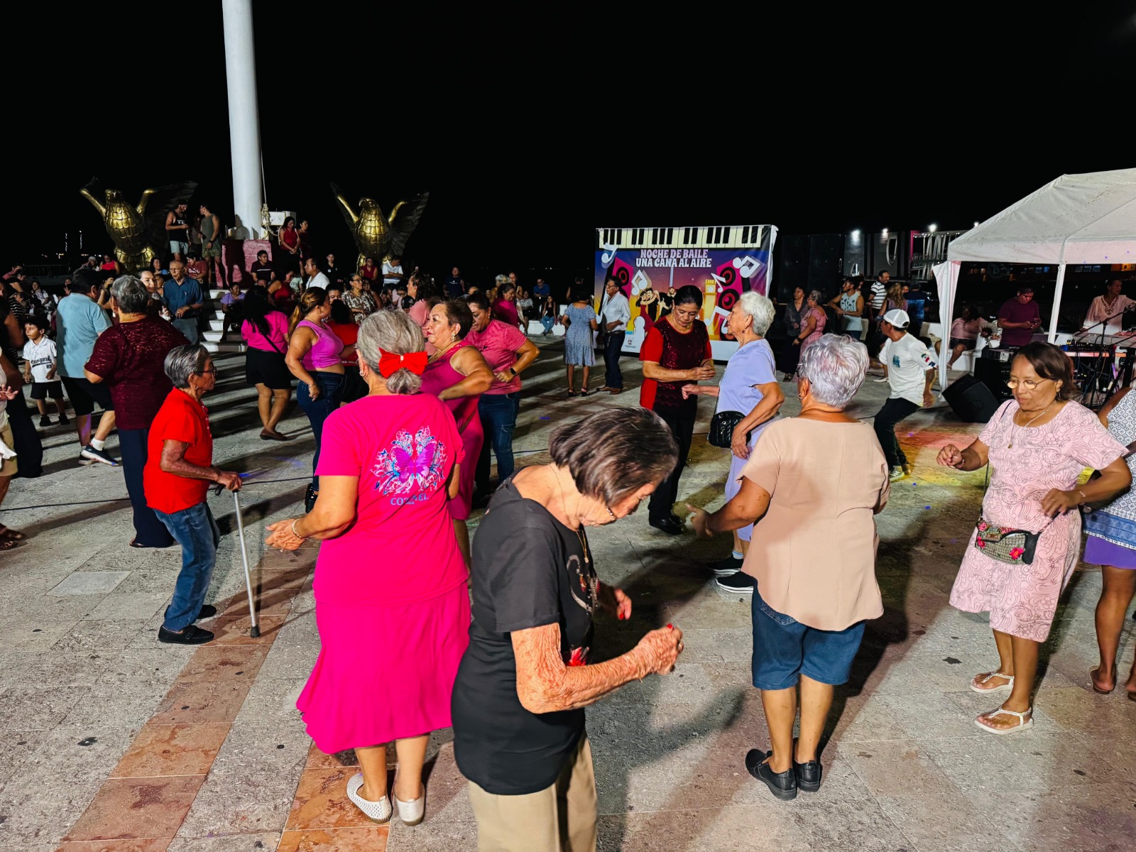 Disfrutó la comunidad cozumeleña una nueva edición de “La Cana al Aire” con música y convivencia familiar