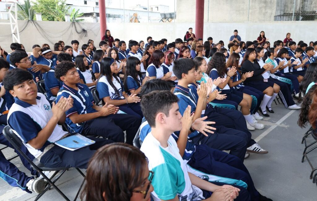 IMPARTEN PLÁTICAS DE PREVENCIÓN DE SUICIDO EN ESCUELAS DE CANCÚN