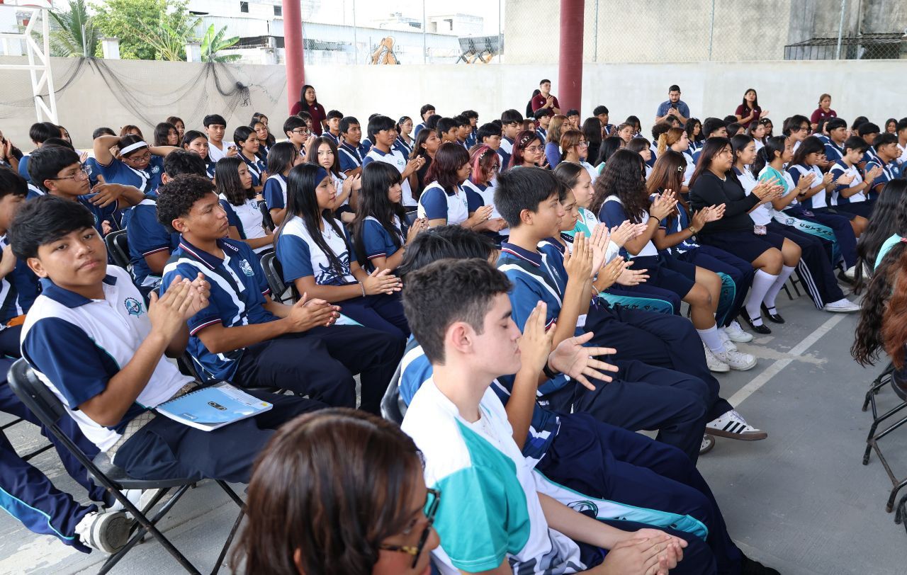 IMPARTEN PLÁTICAS DE PREVENCIÓN DE SUICIDO EN ESCUELAS DE CANCÚN