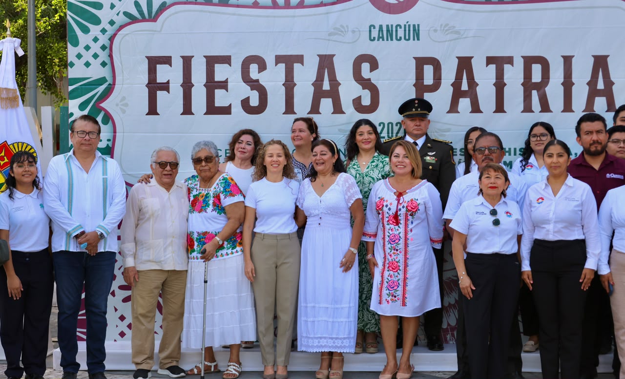 AUTORIDADES MUNICIPALES CONMEMORAN EL 216 ANIVERSARIO DE LA INDEPENDENCIA DE MÉXICO Y EL 172 ANIVERSARIO DE LA INTERPRETACIÓN DEL HIMNO NACIONAL MEXICANO