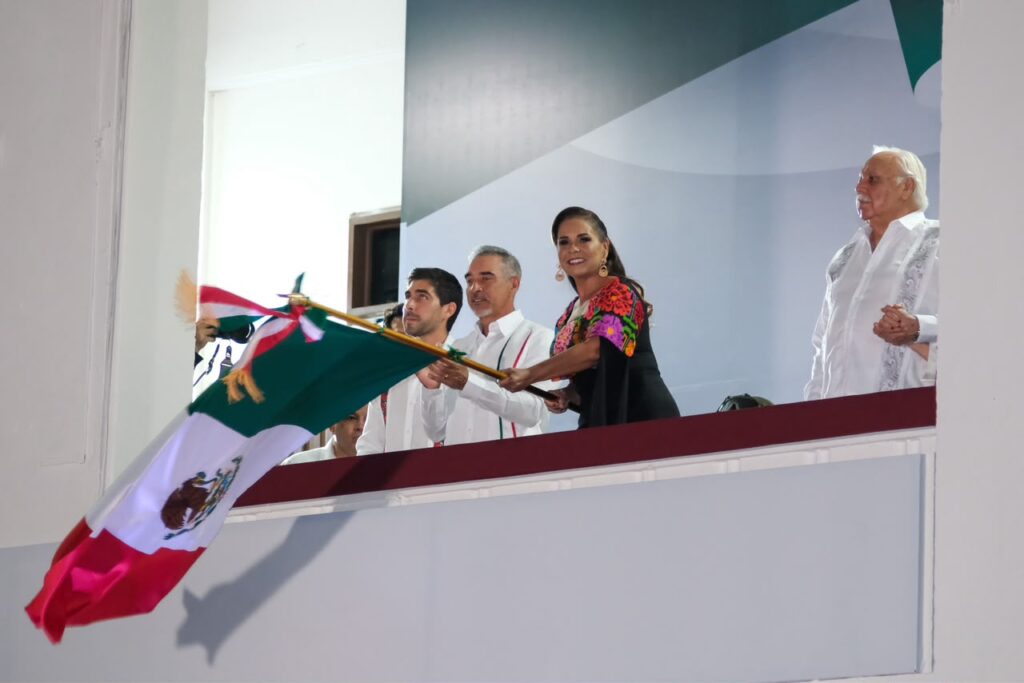 Junto al pueblo quintanarroense, Mara Lezama celebra el 216 aniversario del Grito de Independencia en Chetumal