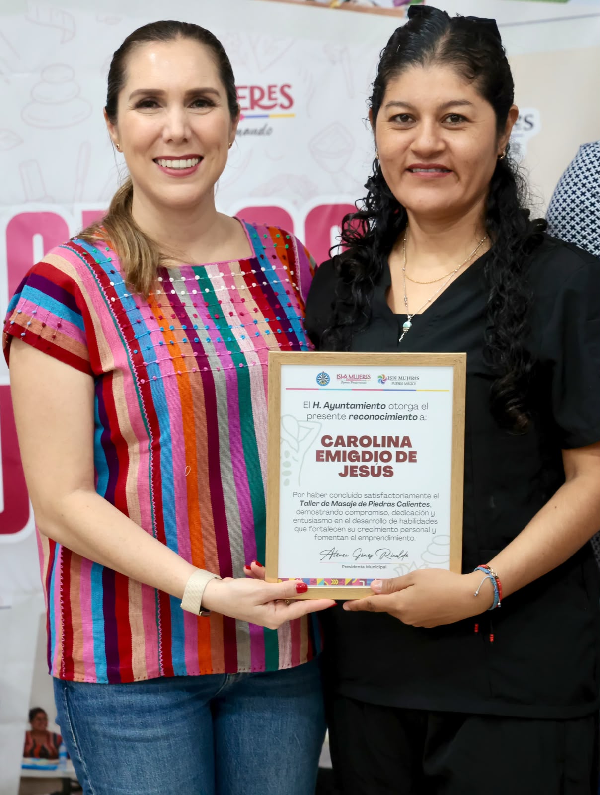 Gobierno de Isla Mujeres clausura 12 cursos municipales