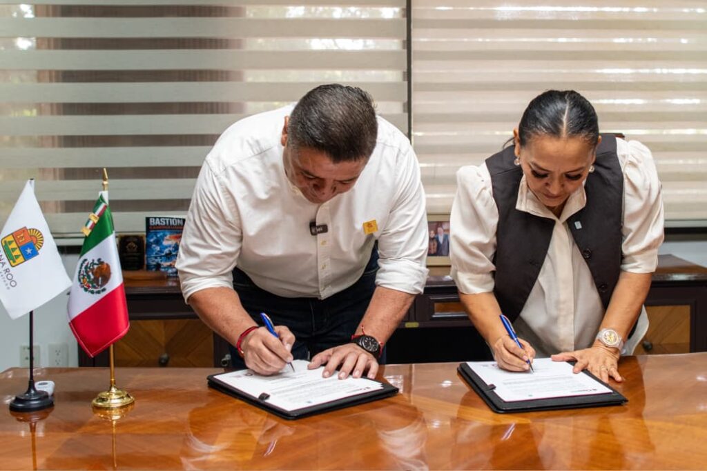 Firman convenio SEQ-COBAQROO para brindar el servicio educativo de nivel superior a distancia