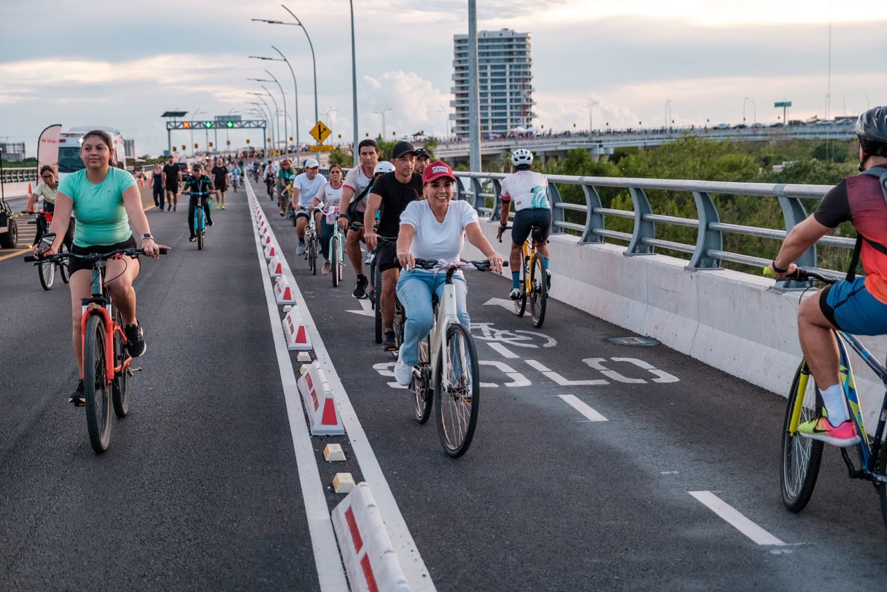 Fortalece Mara Lezama la convivencia, el deporte y la movilidad en Cancún con afluencia de más de 3 mil 500 personas en “Puenteando Nichupté”