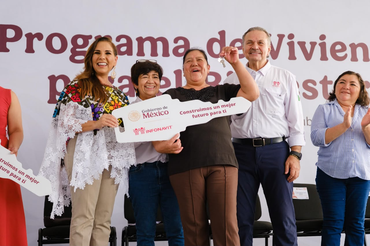 Acompaña Mara Lezama entrega de 288 Viviendas para el Bienestar a familias de Puerto Aventuras